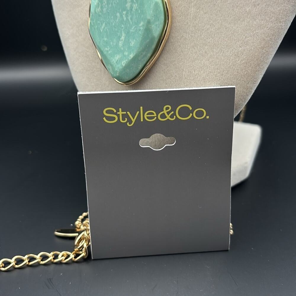 Style & Co necklace.‎ Long necklace with large turquoise rock - Picture 2 of 4